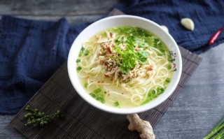 麻酱鸡丝面 麻辣鸡丝面