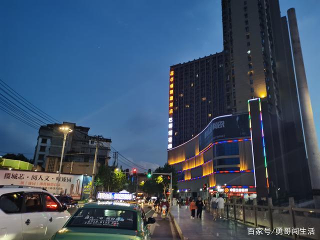 恩施旅游住在市区还是景区 恩施怎么去宣恩最方便-第1张图片-其人生活百科