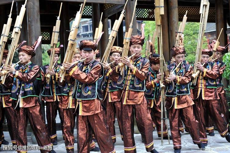 恩施三日游旅行团需要多少钱 恩施张家界旅游三日游-第1张图片-其人生活百科